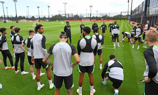 利物浦的转会生意，还有一个人在风中追逐自己的帽子